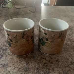 Two NWOT Warren Kimball White Roses 1997 Coffee Tea Mugs by Sakura, NY